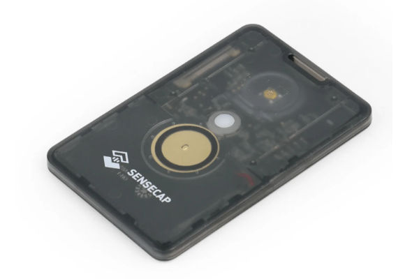SenseCAP Card Tracker T1000-E